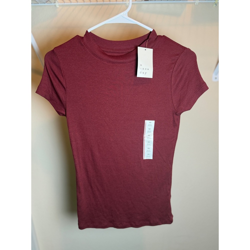 A New Day Womens XS Short Sleeve Ribbed Crew Neck T-Shirt Burgundy Maroon NWT